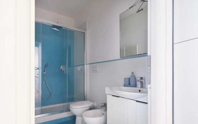 Blue Charm Florentine Apt by Oteego