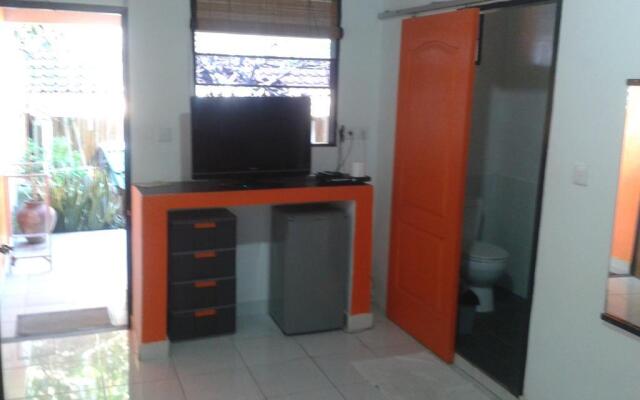 Ari Home Stay