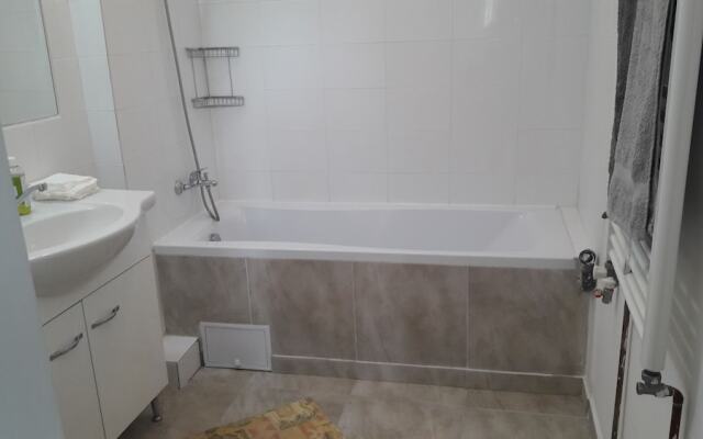 Km 0 Presidential Apartment
