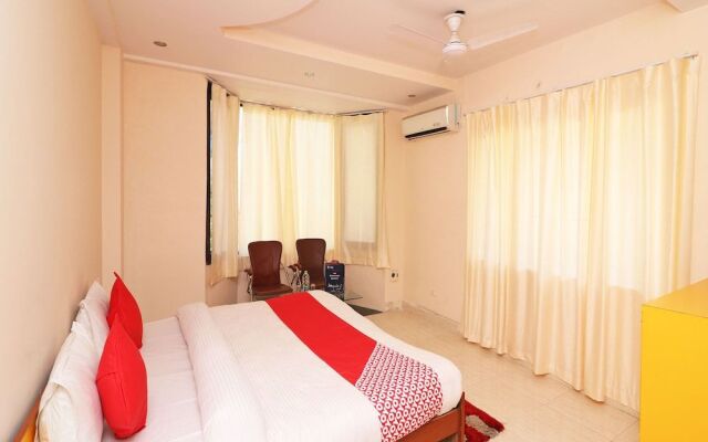 OYO 13884 Holiday Homes