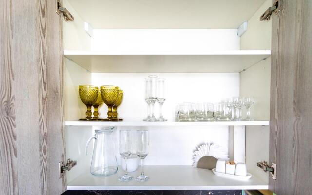 San-Marino (Сан-Марино) на улице Красная