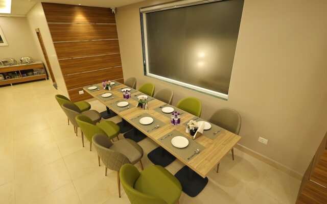 Hotel Sharda Residency