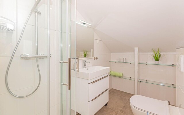 Nice Apartment in Pirovac With Wifi and 1 Bedrooms