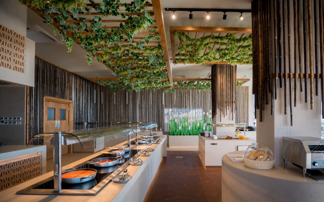 Cavo Zoe Seaside Hotel