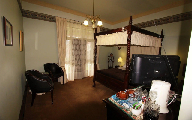 Orana House