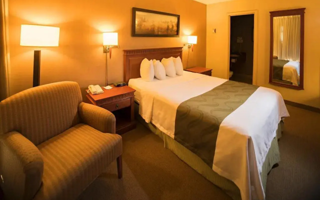 Quality Inn & Suites P.E. Trudeau Airport