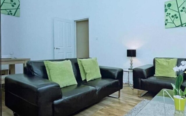 Aaron's Executive 3-bed Apartment Aberdeen City