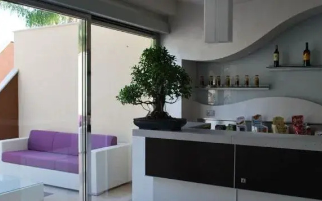 Colonna Rooms & Apartment