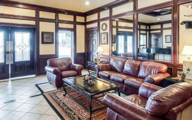 Quality Inn & Suites Lufkin