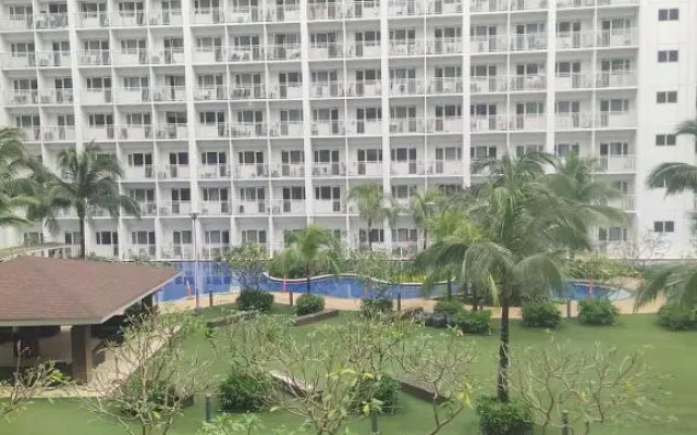 Sithonia Suite, Shore Residences Tower C near MOA
