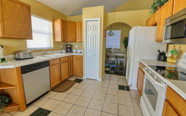 Clifford's Pinewood Estates Vacation Home