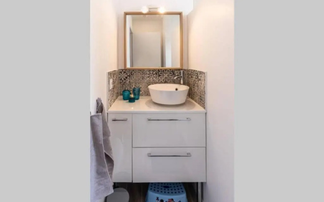 Disneyland House - Terrace - Sunny - Parking