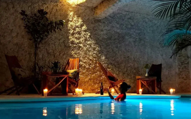 Mayan Majesty Boutique Hotel