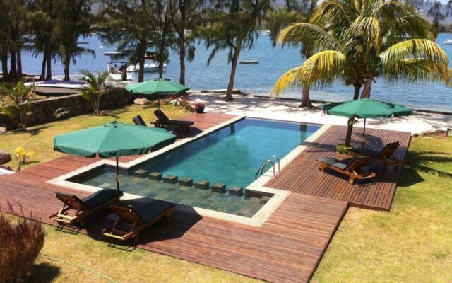 Olana Beachfront Apartments