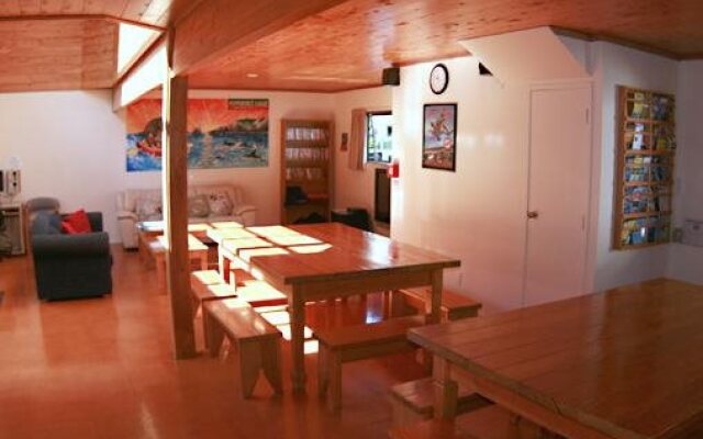 Peppertree Lodge - Hostel