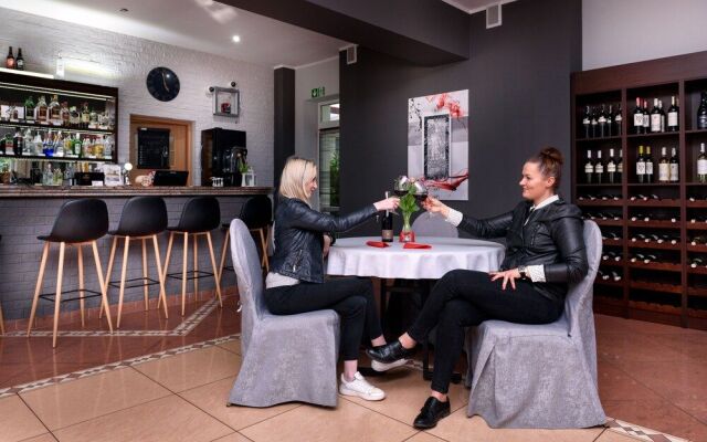 Tailor Hotel Sport & Conference