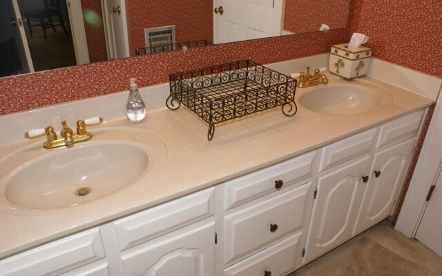 Moss 3 Bedrooms 2.5 Bathrooms Home