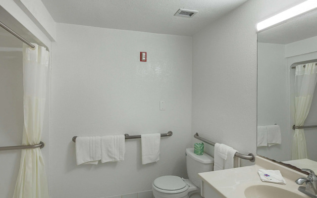 Motel 6 Bedford, TX - Fort Worth