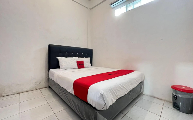 OYO 3006 Falisha Homestay Syariah