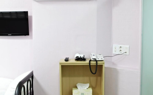 Rainbow Hotel Myeongdong