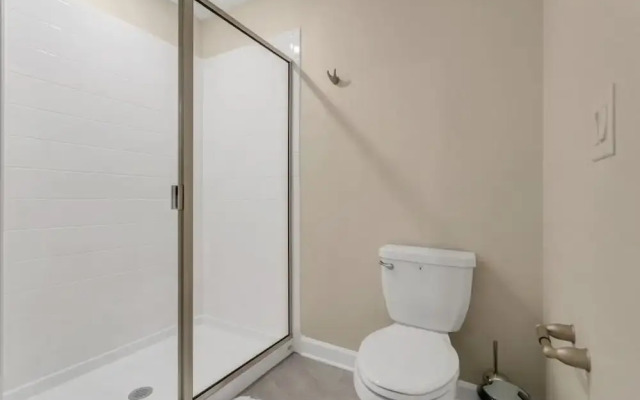 4552target 9 Bedroom Home