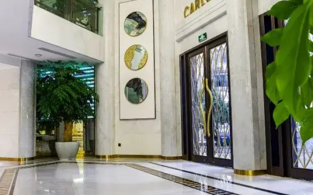Carlos Hotel (Qingtian high speed railway station store)