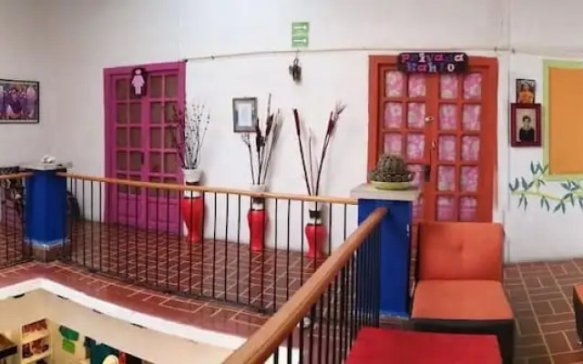 Hostal Rotamundos Casa Frida