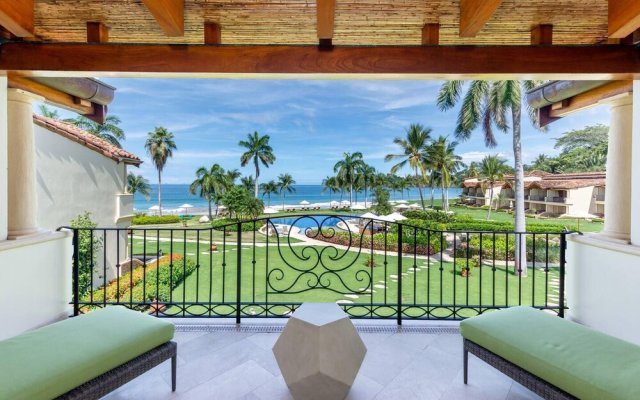 Unique - 2 Luxury Villas at Palms in Flamingo Combined Sleep 12