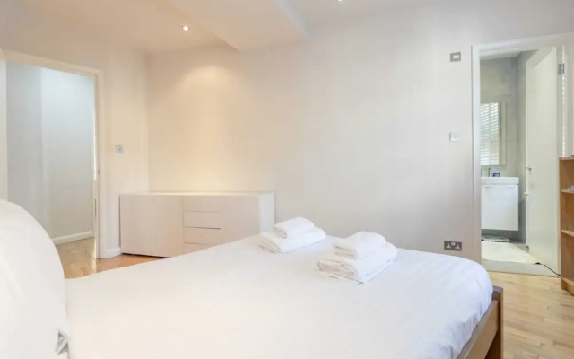 2 Bedroom Apartment in Central London