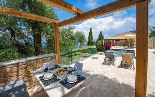 Terra Villa in Apergatika