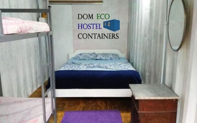 Dom Eco Hostel Containers