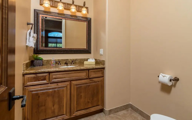 Casa Vista 4 Bedroom Home by RedAwning