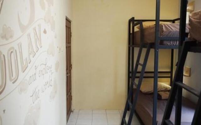 Happy Tree Hostel Yogyakarta