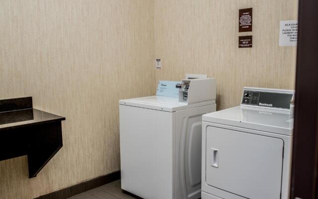 Comfort Inn & Suites