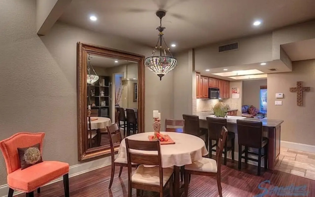 Continental Gardens By Signature Vacation Rentals
