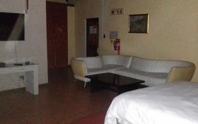 Beverley Hills Lodge