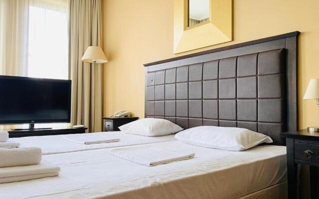 ROYAL BEACH private apartment