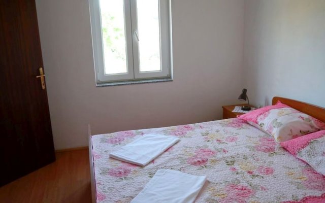Cosy 1 bedroom apartment with sea view