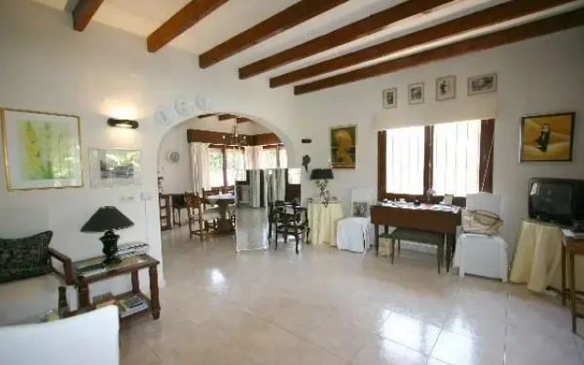 Encantadora