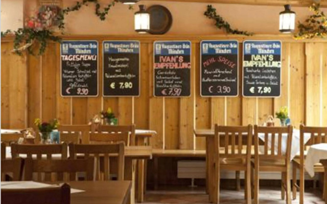 Euro Youth Hotel & Krone