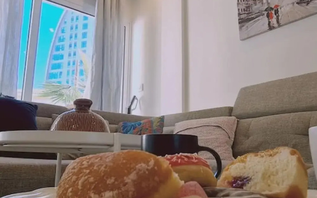 29 LIM - Downtown Retreat