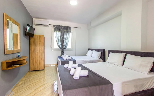 Aigli Garden Getaway, Steps From Vrasna Beach