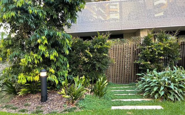 Royal Executive Living Garden Executive