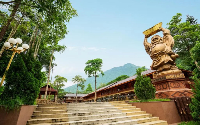 Paragon Resort