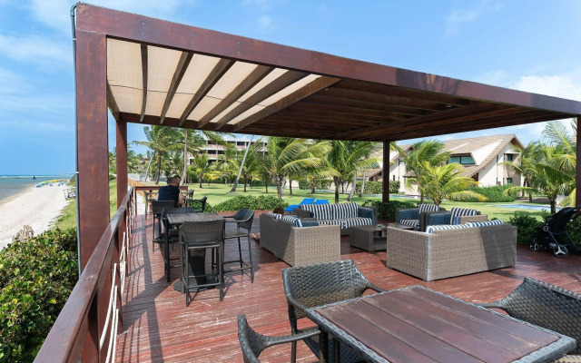 Nui Supreme Beach Living Muro Alto por Brevelar