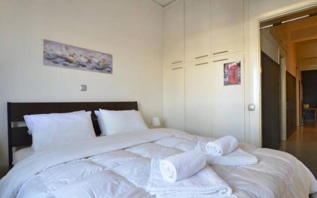 Kerameikos, a lovely apartment