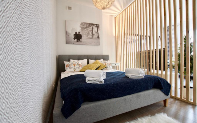 7 Koron Apartments