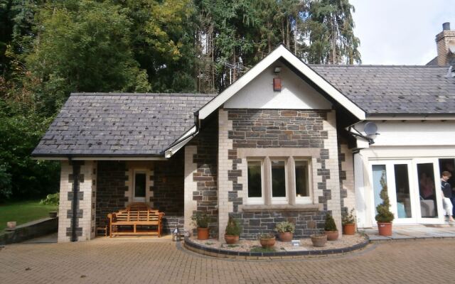 Plas Y Dderwen
