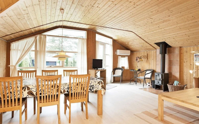 Quiet Holiday Home in Rodby near Sea