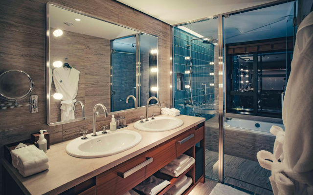 The Aoyama Grand Hotel